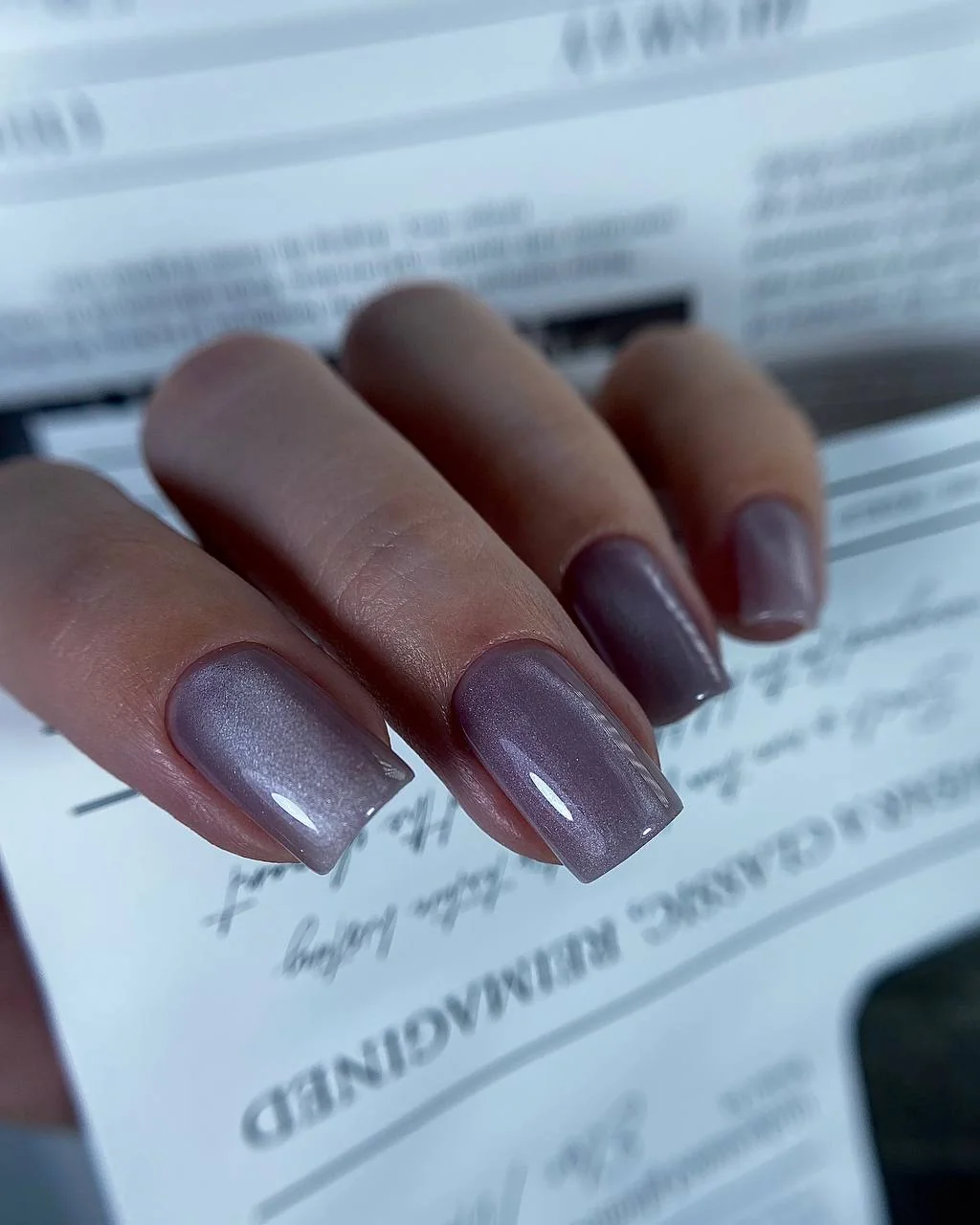 Лавандовый маникюр с шиммером